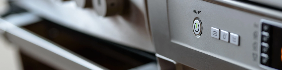 Electrodoméstico en casa representando consumo eléctrico.